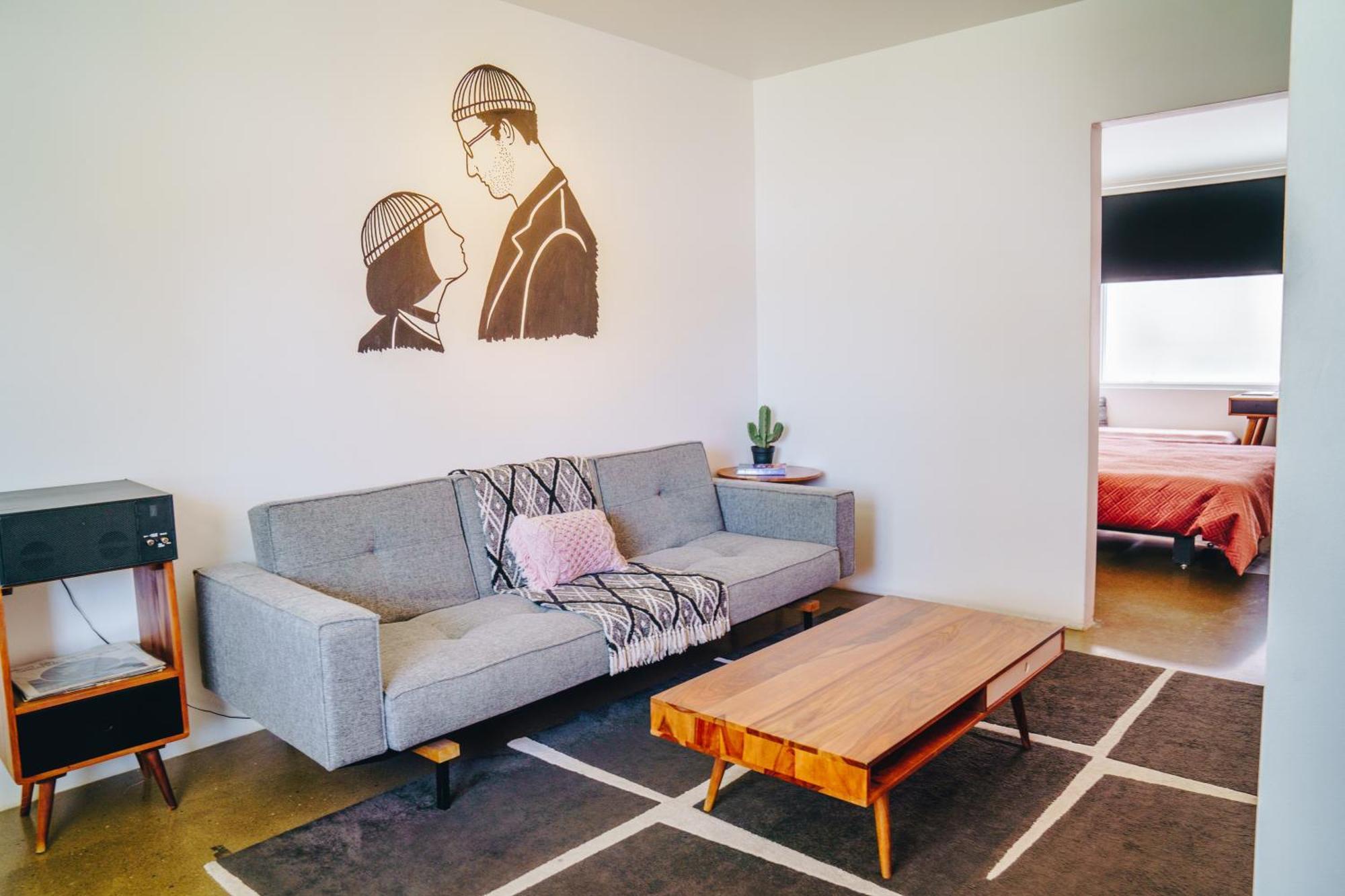 The Pink Hotel Coolangatta Gold Coast Bagian luar foto