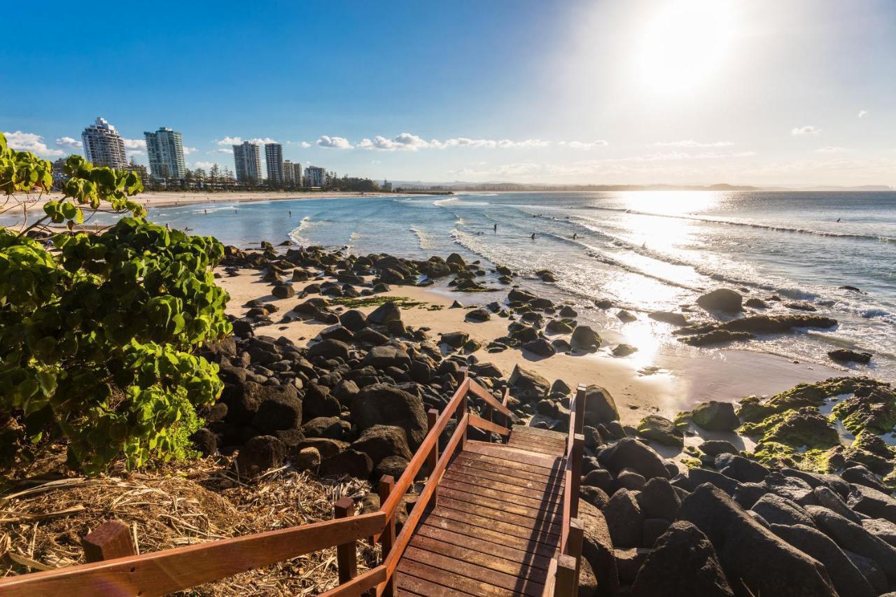 The Pink Hotel Coolangatta Gold Coast Bagian luar foto