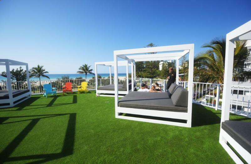 The Pink Hotel Coolangatta Gold Coast Bagian luar foto